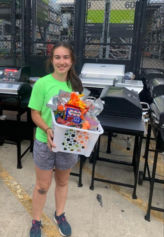 TaraMailliez's tweet photo. Shout-out to our AWESOME assembler Bella @ #0134.
This young lady works very hard to keep us in stock with assembled products for our customers 🧡
#D235 @hollytate122
@lgrahamthd #assemblerappreciation https://t.co/a9002eciqM
