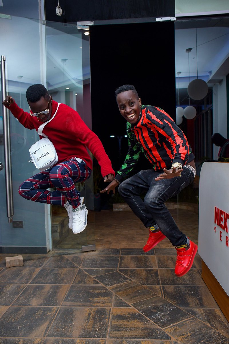 DouglasLwangaUg's tweet photo. When you hear theres no lockdown, he just came to warn us🤸🏾🤣 https://t.co/FpzfybScOP