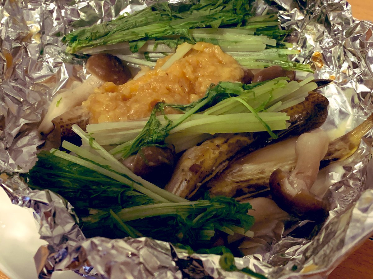mf_ar9's tweet photo. 深夜のホイル焼き https://t.co/6qNrPJ2SjU