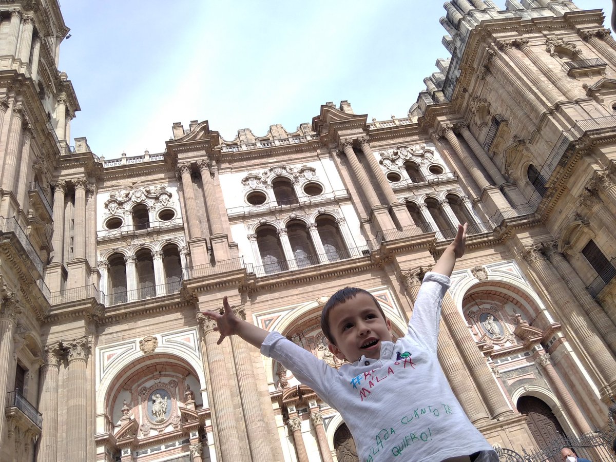 marcisnes's tweet photo. @ArdiraCeip #ardirareto7 #reto7 #retomalaga #catedralmalaga  #marquesdelarios @ @malaga @turismomalagaes ¡Málaga cuánto te quiero! 💚💜 https://t.co/nIJJiHJJcd