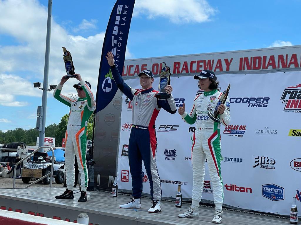 Cruz658B's tweet photo. Great day at track, Lucas Oil. Dad’s number one fan. Go Juncos Racing. 💚 https://t.co/NlpmPg2pQy