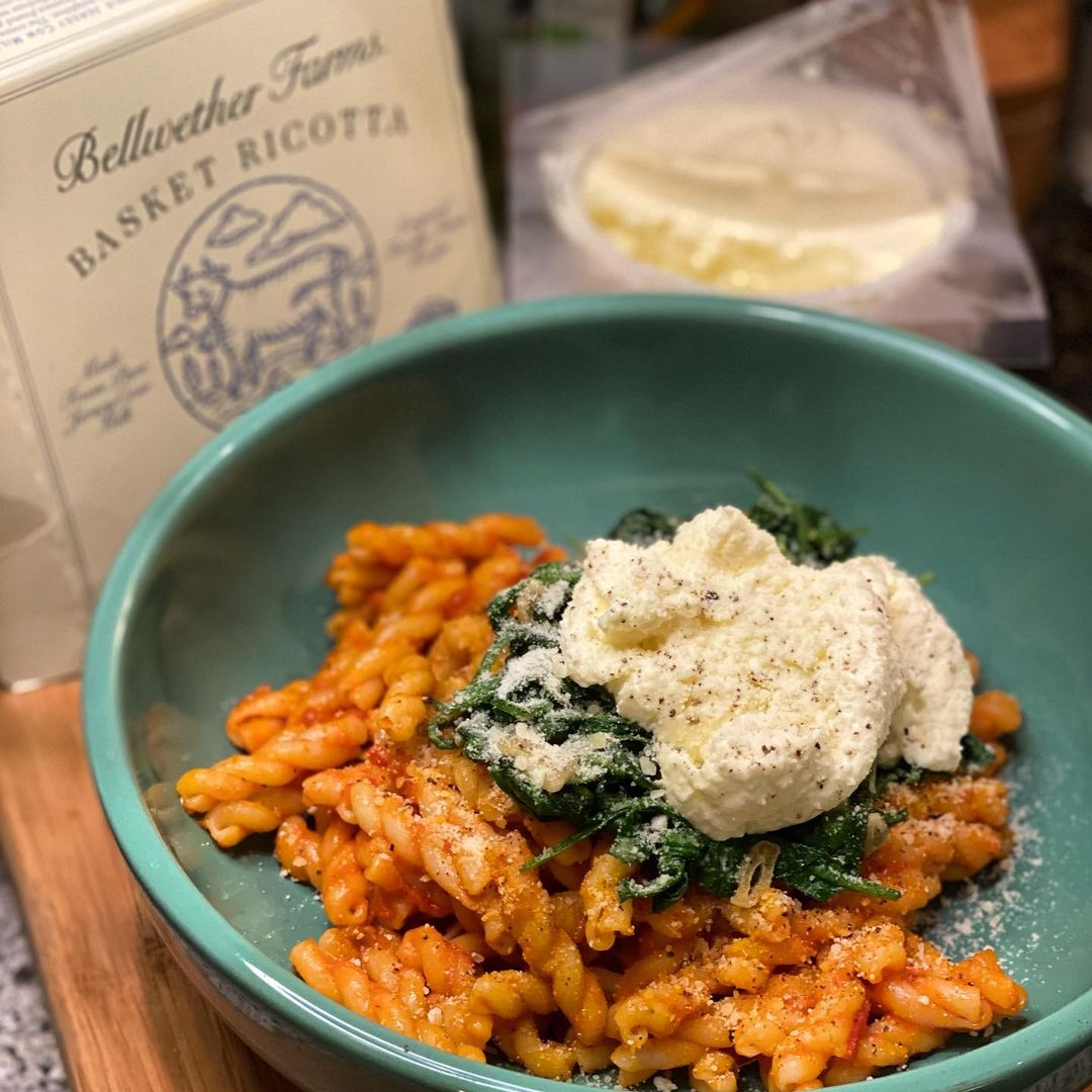 BellwetherFarms's tweet photo. "A simple pasta dinner turned magical with a dollop of @bellwetherfarms hand-dipped whole milk basket #ricotta made using Jersey cow milk. Lush, buttery and fresh barely describe the experience." Thank you @schopnyc for the kind words and delicious recipe! 🤩 https://t.co/k4eAmG6pmf