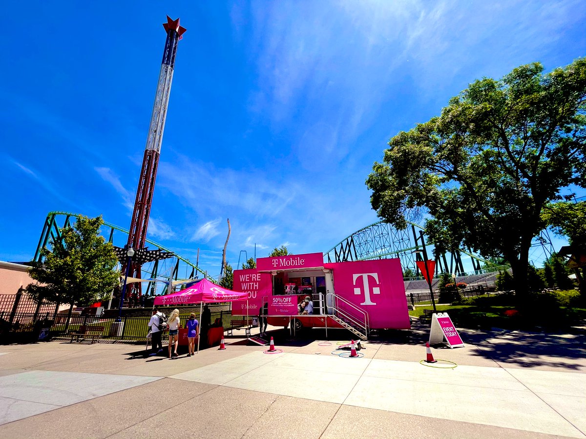 Party like it’s 2019!!! <a href="/ValleyfairMN/">Valleyfair</a> is finally reopen, and the @TMoTruckRuralMN is here to add to the fun with a great #5GforAll deal!!! #TMobile