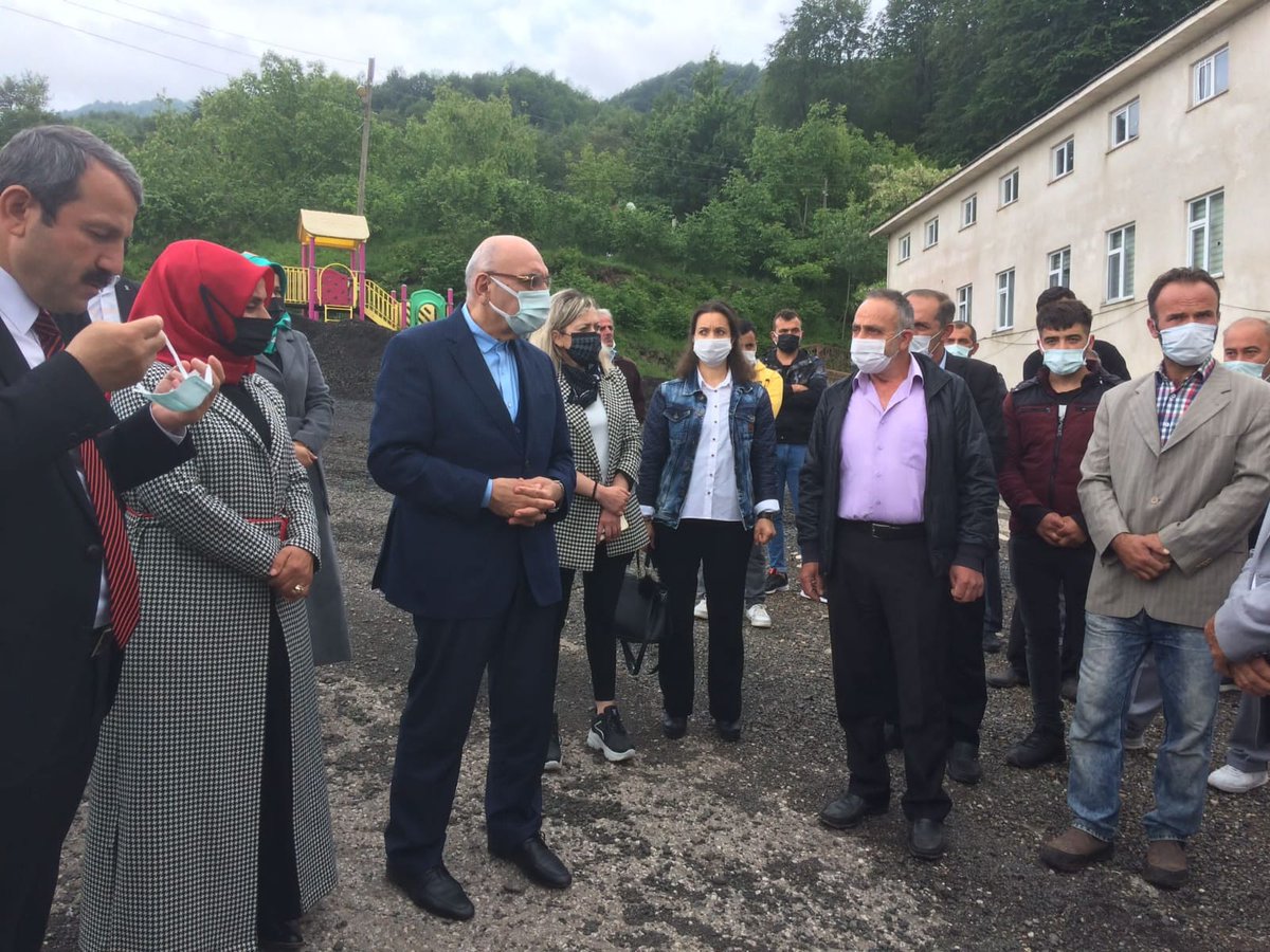 📍 #Akkuş #AkpınarMahallesi

Milletvekilimiz Sn. Opr. Dr. Şenel Yediyıldız ile birlikte Akkuş'un Akpınar Mahallesi'nde Aile Sağlığı Merkezi incelenerek mahalle sakinlerimiz ve esnaflarımızla istişare edildi.

@Zozen456 
@aysglbysall 
@aysekesir 
@AKKADINGM