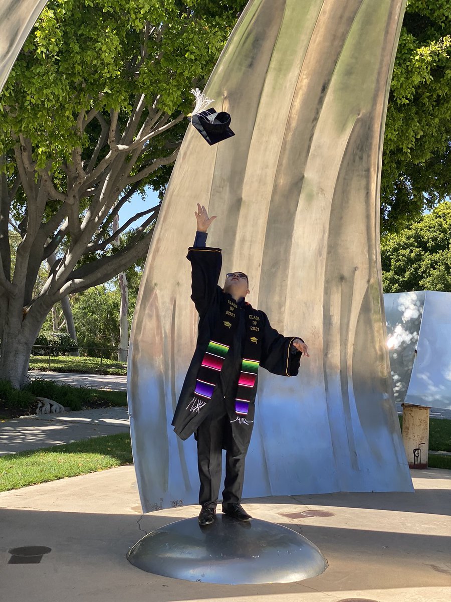 reckless2at's tweet photo. Graduate from CSULB🎓 ☑️ https://t.co/N139FoF6sj