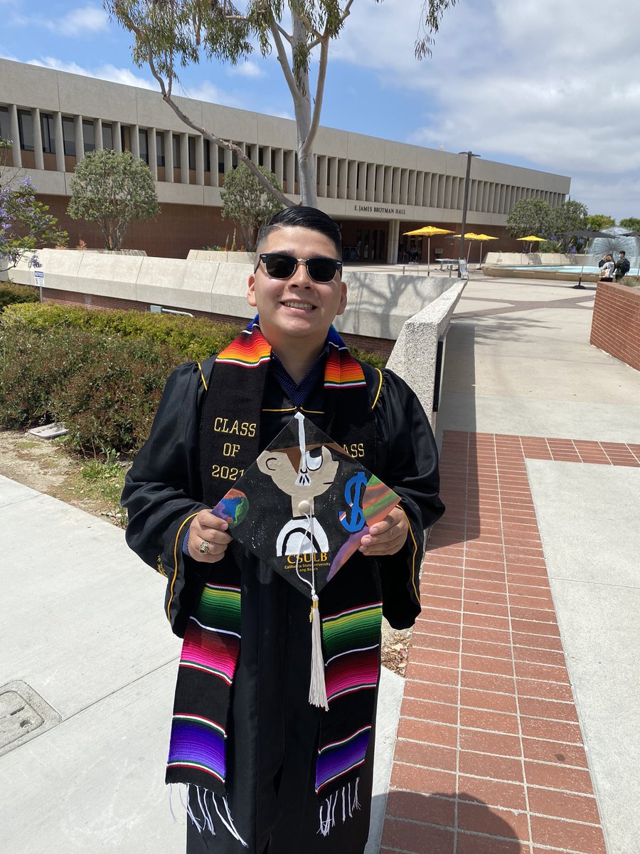 reckless2at's tweet photo. Graduate from CSULB🎓 ☑️ https://t.co/N139FoF6sj