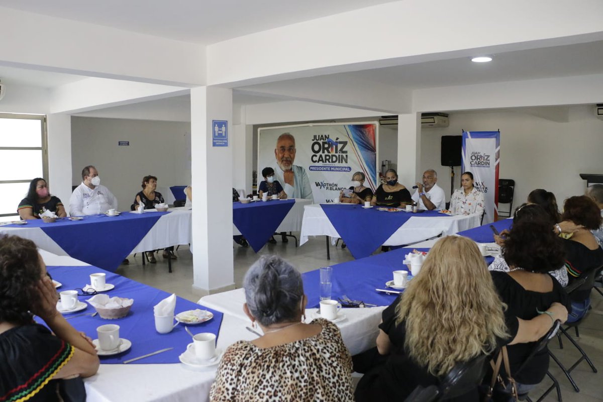 Las mujeres serán prioridad en mi administración, Agradezco  a las mujeres chetumaleñas  la oportunidad de escucharlas e intercambiar propuestas; ustedes son ejemplo de liderazgo y compromiso.
#LasMujeresPrimero
#VaPorOthónPBlanco #VaPorQuintanaRoo 🔵🔴🟡🟣