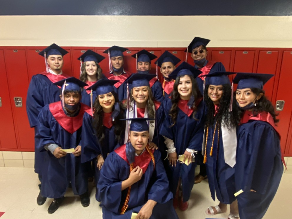 Truman_Soccer's tweet image. Such a great group of kids! I can't wait to see what the future holds! You all will do great things in life! Congratulations!