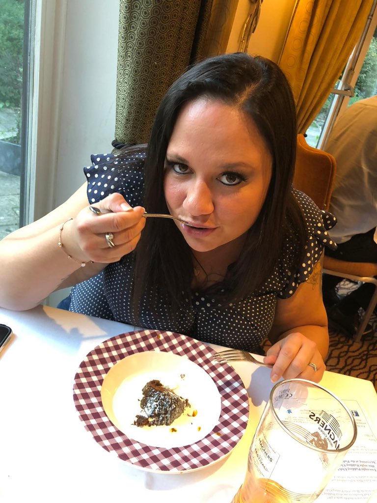 NatCBrooks's tweet photo. Tonight’s pudding list! 😋🍮🍦🍰🍧🥮🥧🧁🍪 @SimonGBrooks 
#thepuddingclub #yummy #bringiton #threewayshouse #imstuffed😋 @puddingclub https://t.co/UW3iQlQJ8B