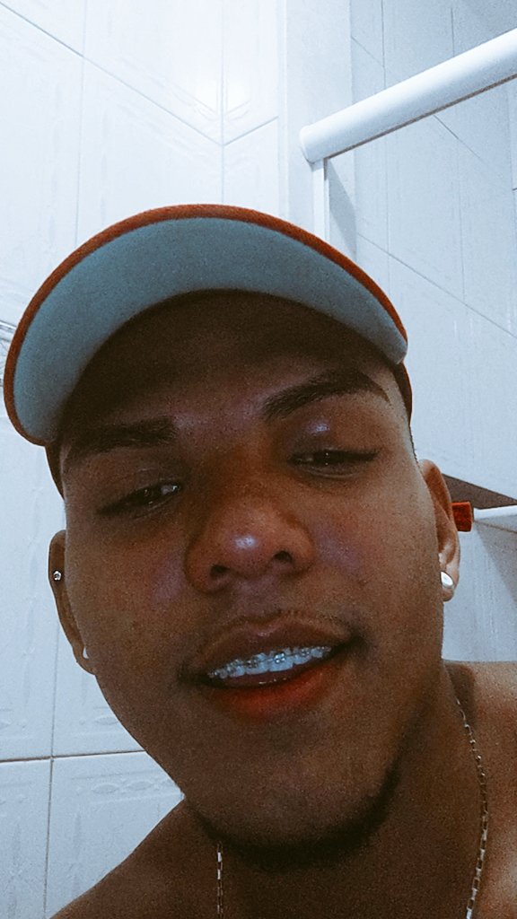 Da_Lacoste_33's tweet photo. ☘️ sempre com o sorriso no rosto 😍 https://t.co/hpHqltlvO4