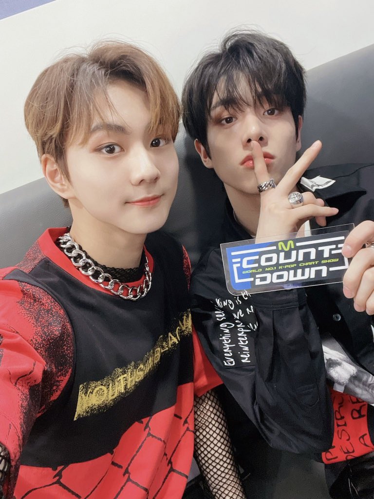 jakesrapper's tweet photo. # BUSCO MOOTS %
soy only enhypen, no soy nueva en está acc ni en el fandom pero busco nuevxs mutis, jake mi varón 

rt y fav xfa https://t.co/pp90CVN2PZ