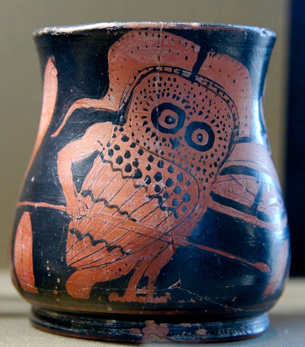 archaeologyart's tweet photo. An armed owl. Attic red-figure oinochoe for the Anthesteria festival, artist unknown; ca. 410-390 BC. Now in the Louvre. Photo credit: Marie-Lan Nguyen - Wikimedia Commons. https://t.co/3QWEu3L5D1