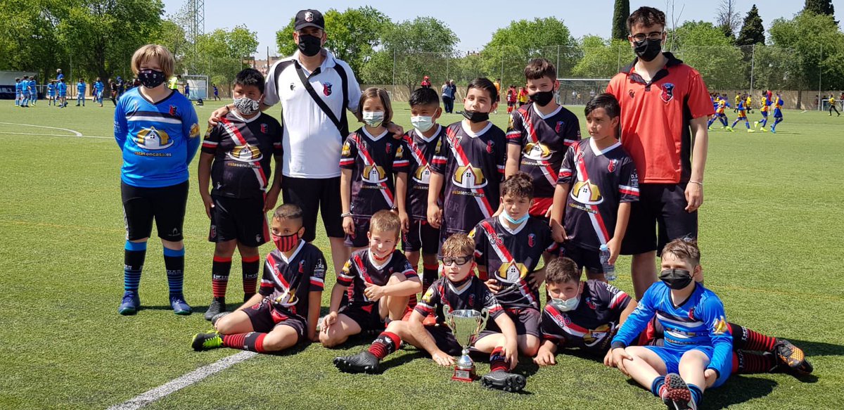 cdinterpromesas's tweet photo. Benjamin B. Campeon y ascenso a preferente. Felicidades campeones!!! https://t.co/6ZLdt9578W