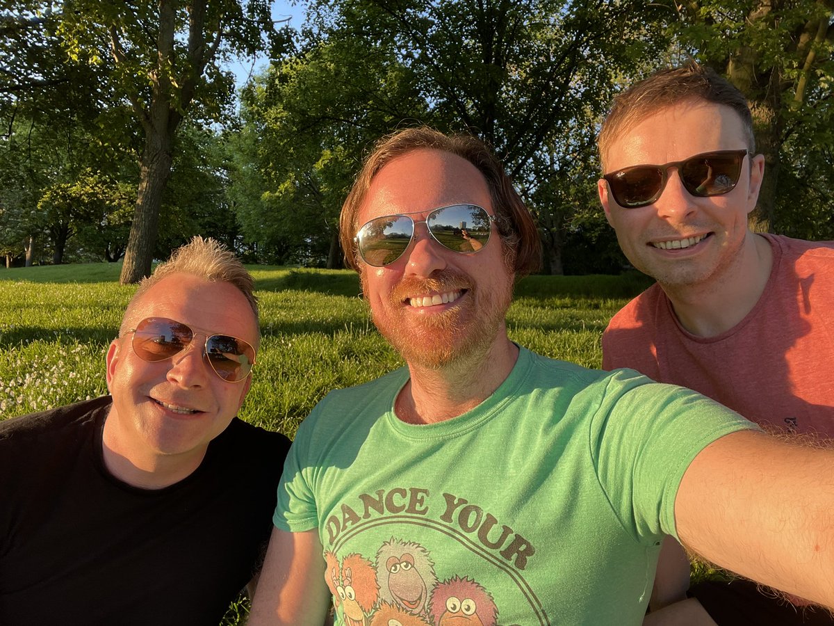 Drew_Kerr's tweet photo. Summer has *finally* hit London.
Happy Bank Holiday weekend!
#gaybours @Stencil1981 #Rob #BankHolidayWeekend https://t.co/oEofxxqqCc