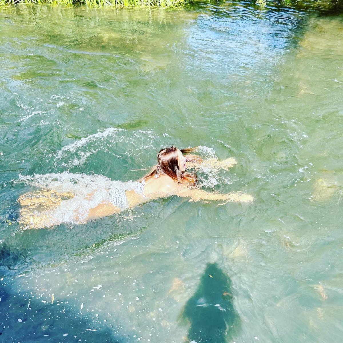 izziebrooks13's tweet photo. #wildswimming in the river #piddle - question is...did I? #Dorset #England https://t.co/VUO2GnnKPV