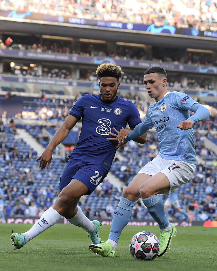 FootballFactly's tweet photo. 2008: JAMES AND FODEN GO HEAD-TO-HEAD AS 13-YEAR-OLDS FOR CHELSEA AND CITY

2021: JAMES AND FODEN GO HEAD-TO-HEAD  #UCLFinal https://t.co/kk7zVLfph6
