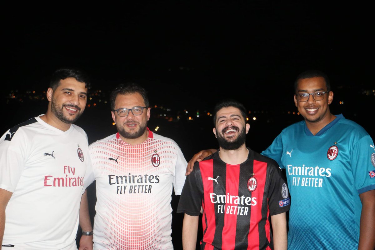 AlsadeqLoay's tweet photo. من إحتفالات رابطتنا في الأردن بتأهل البيج ميلان للتشامبيونز 😍

#Wearebackhome
#ForzaMilan
@acmilanar https://t.co/9BeHvpqRgU