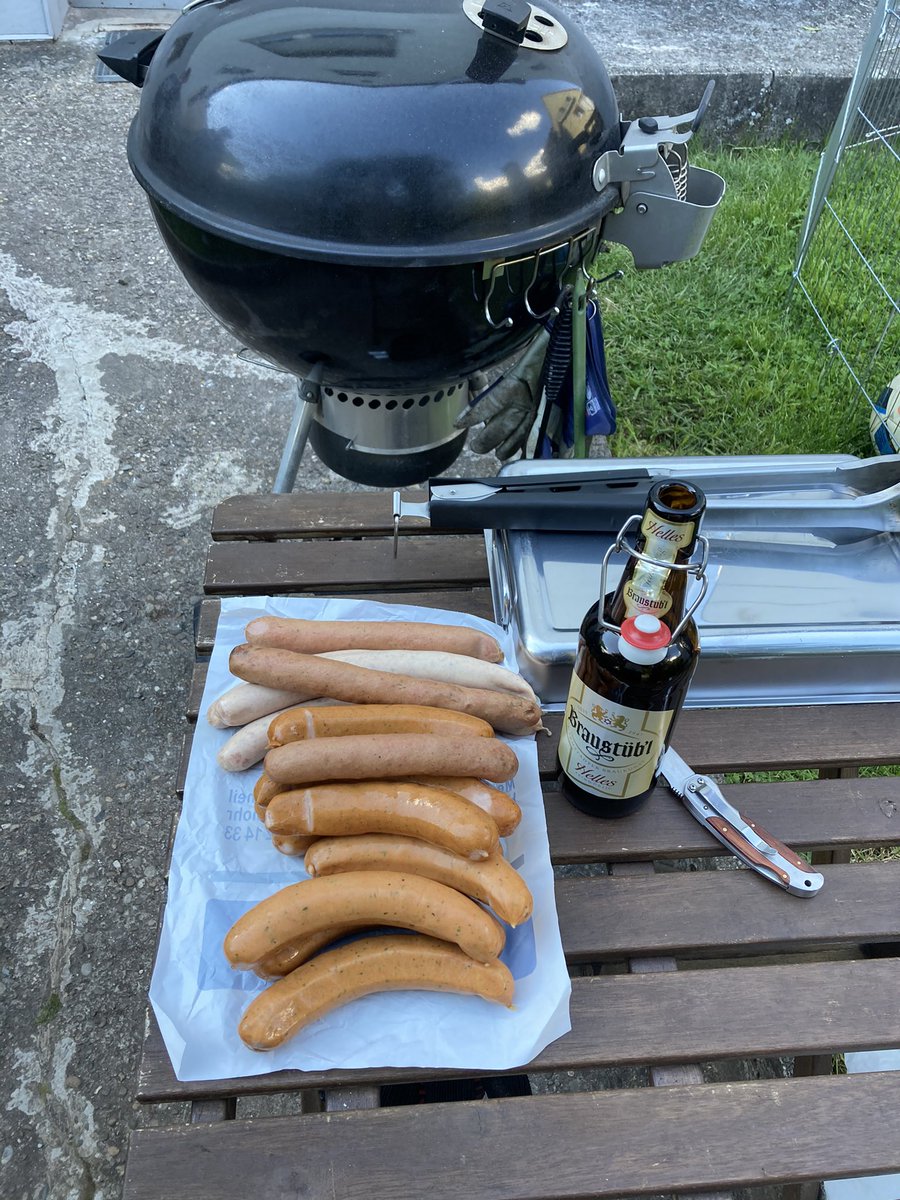 mtaboada0815's tweet photo. @WeberGrills Today Classic german ...Bratwurst 😉✌️ https://t.co/t2NvrjBmpv