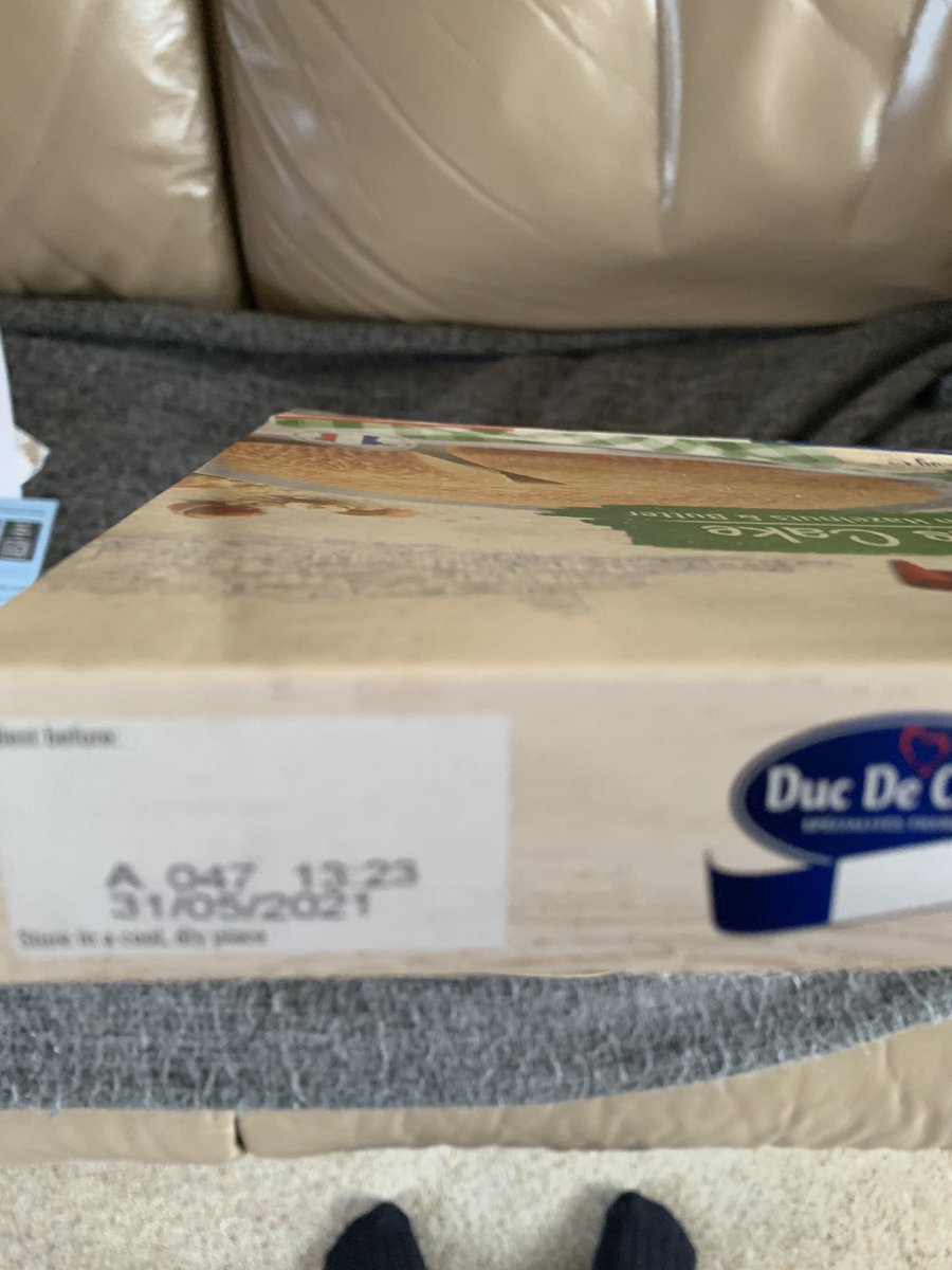 EmMcNeill's tweet photo. @LidlGB bought this a few weeks ago it has a use by date of 31st totally sealed but opened it last night to see mould ! #disappointing https://t.co/8m8l7HZR3w