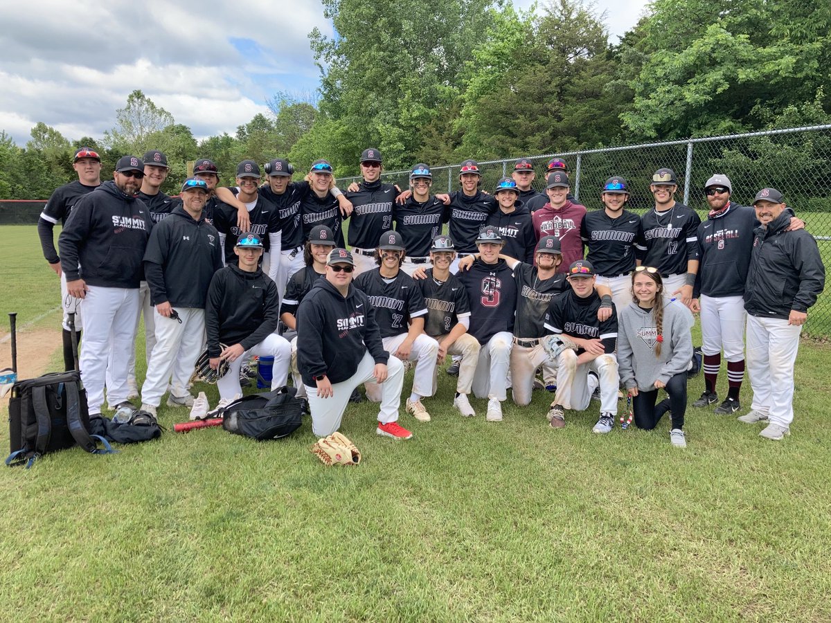 The Falcons are heading back the the Class 5 State Final Four for the first time since 2012. 11-5 winners over Festus. Congrats to our players and coaches. Semis in Springfield Friday at 11am.
⁦<a href="/summithardball/">Summit Baseball</a>⁩