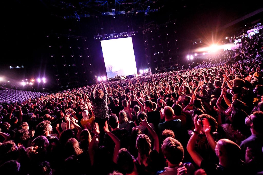 Guettapen's tweet photo. Le concert test d’aujourd’hui à l’@accor_arena, 16 mois après le dernier événement dans la célèbre salle française 🥺

📷 @anthonyghnassia https://t.co/SF1hkWlOoV
