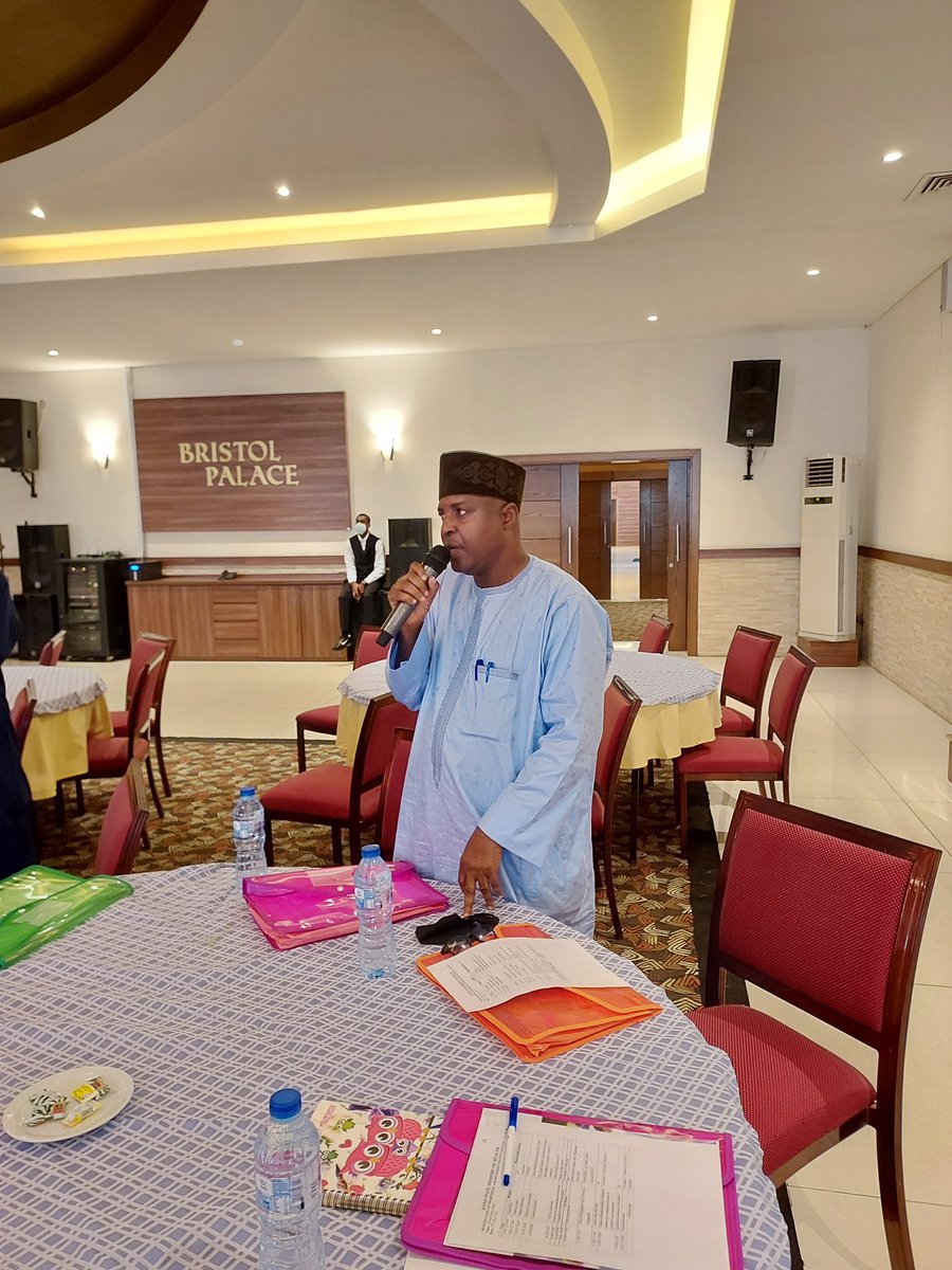 HaDikkoSFH's tweet photo. @SFHNigeria in collaboration with Kano State COVID-19 response through the ICHSSA3 project funded by @USAIDNigeria conducted a sensitisation meeting for traditional and religious leaders on COVID-19 prevention and vaccination. https://t.co/FoSOmupuFa