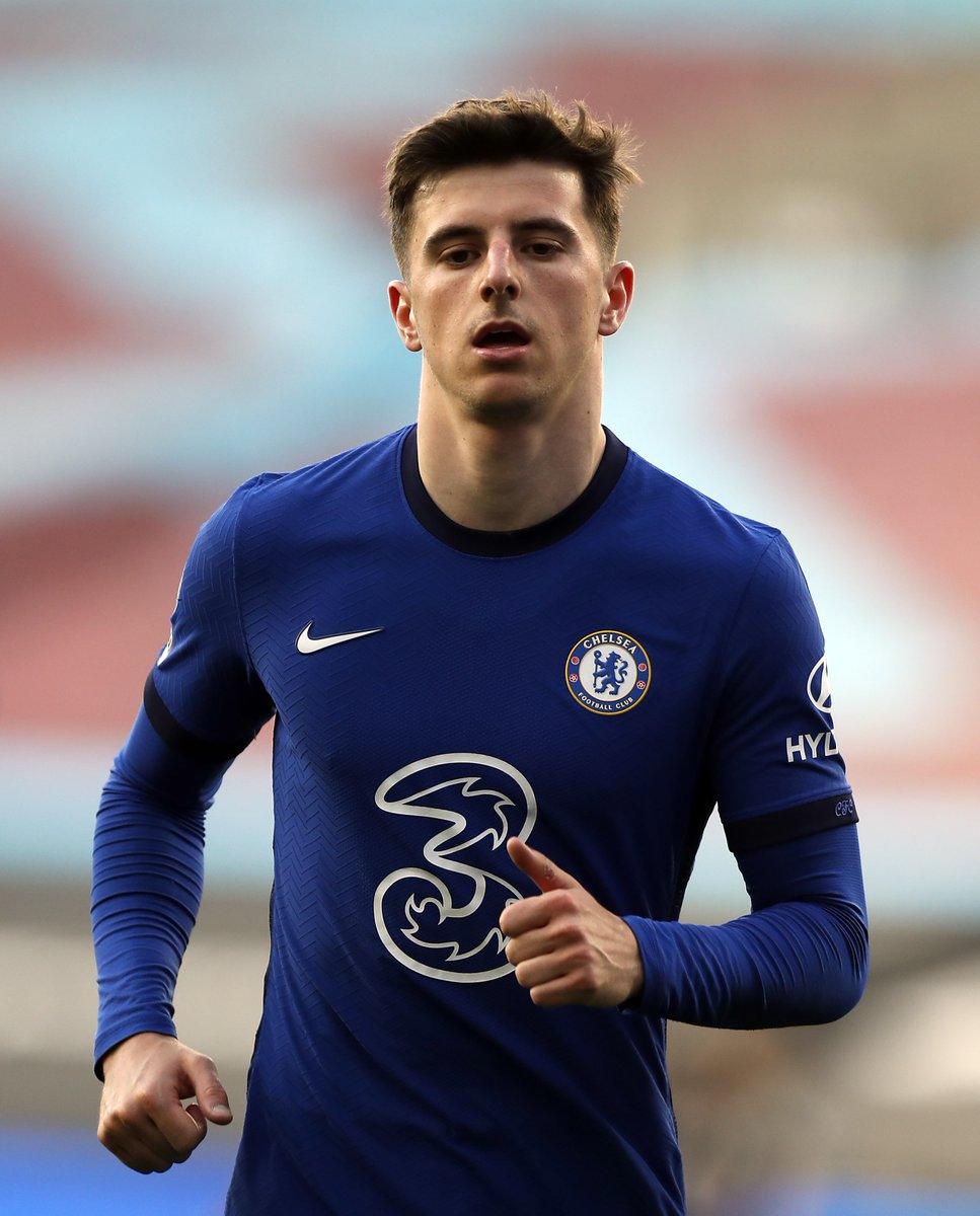 Squawka's tweet photo. Mason Mount created more chances (3) in the first 45 minutes of the Champions League final than the entire Man City side combined (2).

◎ 22 passes attempted
◉ 22 passes completed

Oh, and the assist was perfect. #UCLfinal https://t.co/0LK60YY3Lu
