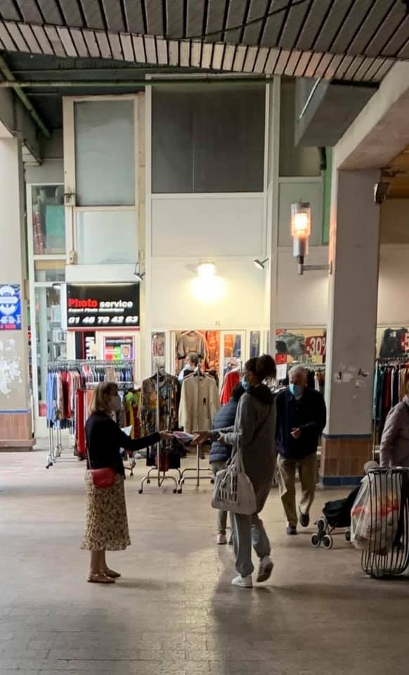 IvryAutrement's tweet photo. Motivé ❗️😼💪
Ce matin, Carrefour Market. #Ivryens vous exprimez une lassitude à la gestion écolo-communiste du #ValdeMarne : parcs abandonnés, collèges vétustes, cadre de vie dégradé. Bref, #EnsembleRéveillonsleValdeMarne
#VOTEZ @EmilieeJean & @Seb_Bouillaud les 20 et 27 juin 🗳️ https://t.co/bWCBvYUC46