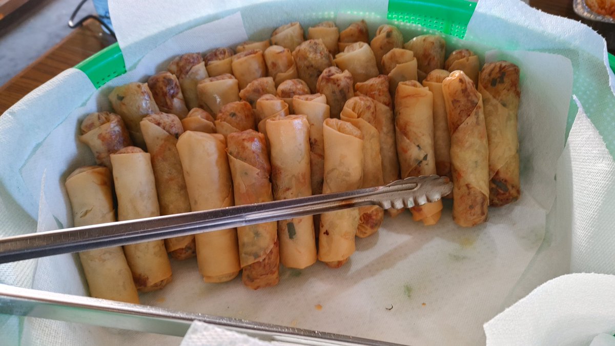 sonuchisan's tweet photo. No one wants to get rolled over unless it's with these. #EggRolled https://t.co/d5ymq2ThTe