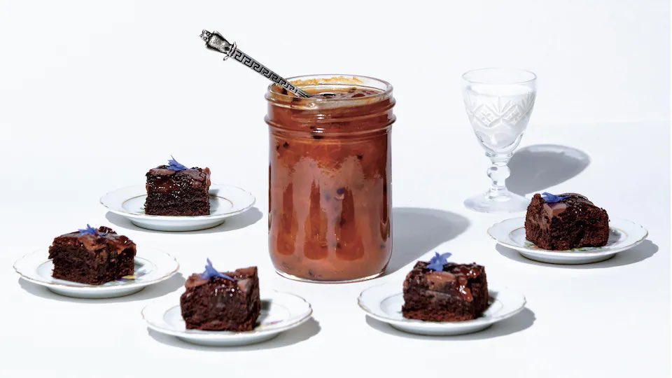 .<a href="/PrsrvtnSociety/">Camilla Wynne</a> partage sa passion pour les confitures ela pâtisserie dans «Jam Bake», publié par <a href="/PenguinRandomCA/">PenguinRandomHouseCA</a>. Son entrevue à <a href="/matintoronto/">Y a pas deux matins pareils</a> : ici.radio-canada.ca/ohdio/premiere… #bouchardises