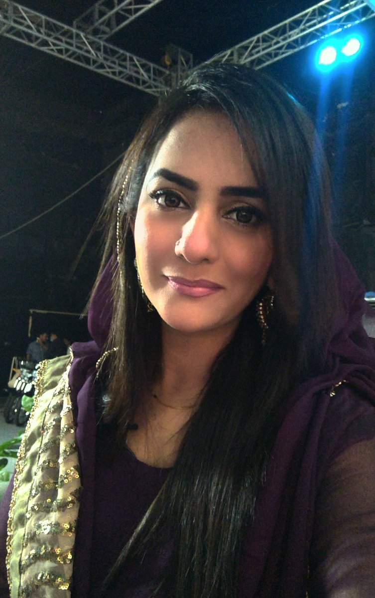 uffairaas's tweet photo. #Ramadan_Transmission_2021
14th Ramadan 2021
Jewellry : #Jawahiraat_by_Uffaira
#show_glimpse #clicks #host #guest #expert #uffaira #uffaira_anis_saad #Nutritionist_Uffaira #Helath_tips #Health_Care
#Baran_e_Rehmut #Reema_Khan https://t.co/QliPhzgYnG https://t.co/Bbf82m39Ab