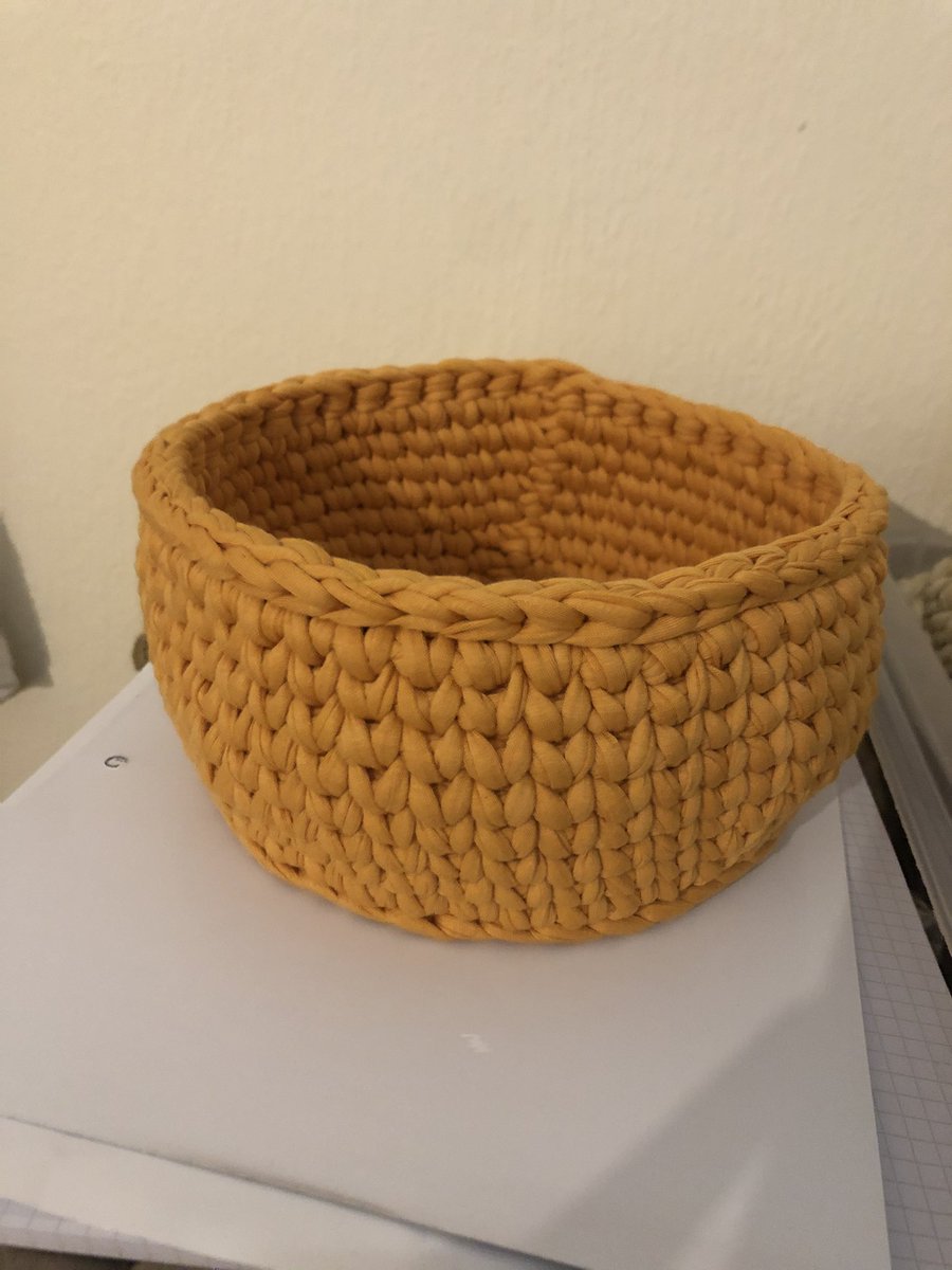 MrsFireHawk's tweet photo. Finished up a sweet little project today for MiniHawk :) #crochet #fibreartist #yarn https://t.co/jKoIWCiuKh