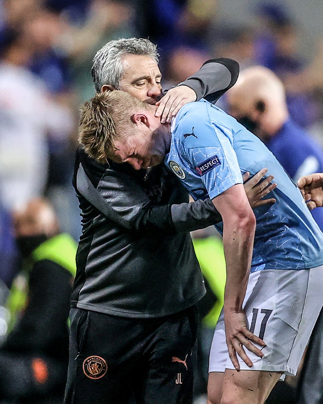 Fox Soccer On Twitter Kevin De Bruyne Is Forced Off After Colliding With Antonio Rudiger