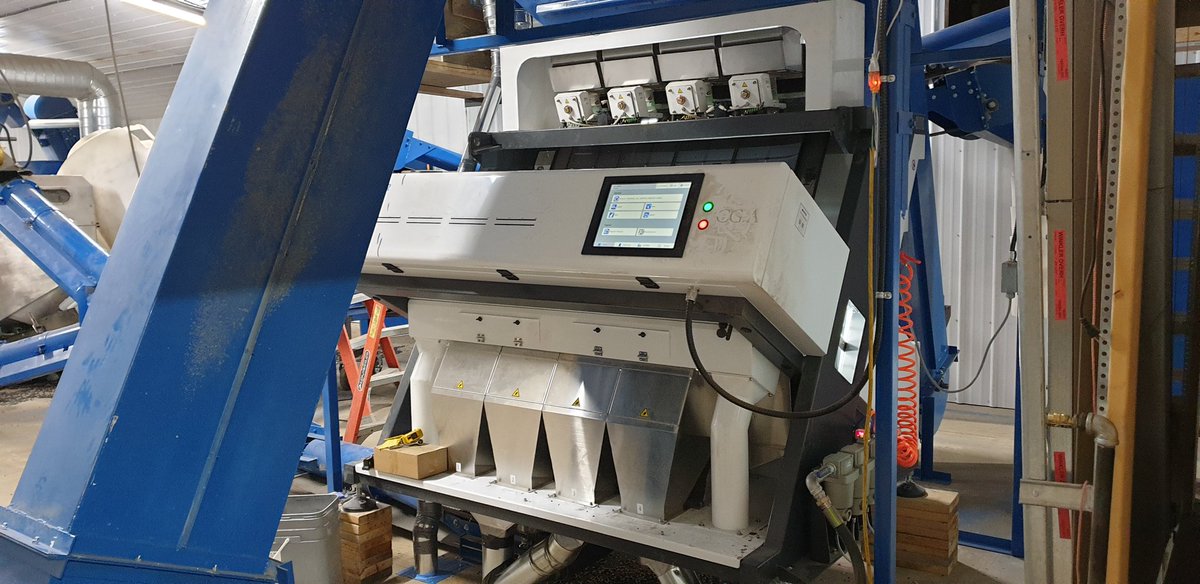 amvt_llc's tweet photo. Another new sorter commissioned this week in Altona, MB. We saw a unique and flexible plant design with amazing sorting results! https://t.co/55Iuctjspb