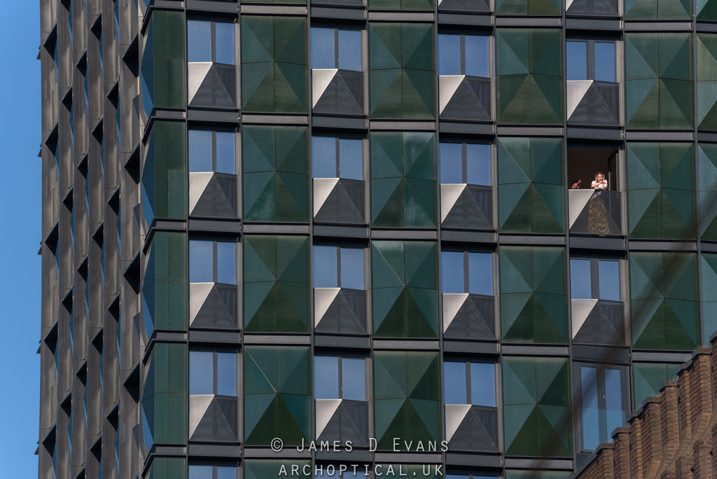 archoptical's tweet photo. Ten Degrees, 100 George Street. Occupied. #tendegrees, #georgestreet, #croydon, #architecture, #london, #photography https://t.co/AcrHmSvpzq
