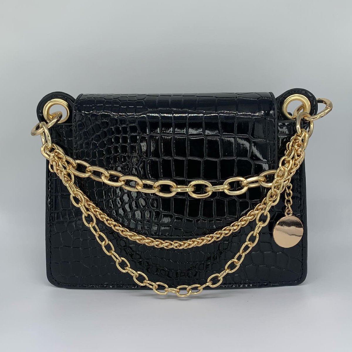 dnllkrstn's tweet photo. New arrivals now available ๐คฏ
Free Shipping Available
The black is my favorite!
https://t.co/NaNJezx4my
#odcharm #trendybags #prettylittlething #baggoals #instastyle #onlineshopping #getthelook #pltstyle #howtostyle #bombaccessories #weddingaccessories https://t.co/Jip6OimZFU