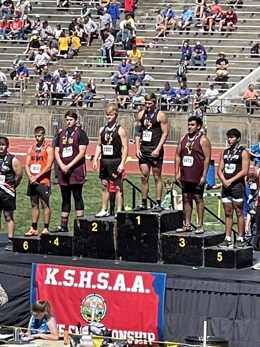 coachbrack99's tweet photo. What a surprise!! Luke Hillman with a Pr and a 2nd place finish in the shot put!!
And your State Champion JACK HAUKAP! Congrats, his hard work paid off!! https://t.co/a6yjOchLJv