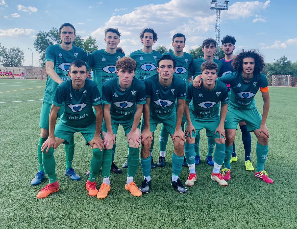 Los chavales de la <a href="/UDFDC/">UD Fuente de Cantos</a> #juvenil son equipo de Play Off. 
Felicidades a <a href="/SergioRivera_6/">Sergio Rivera</a> por su meritorio trabajo. A sus ayudantes: Manolin, Yoki, y Fernando gracia por su apoyo y ayuda. 
Os merecéis todo lo mejor por que sois unos muchachos estupendos. 
Toca disfrutar. 👊💚⚽️🙏