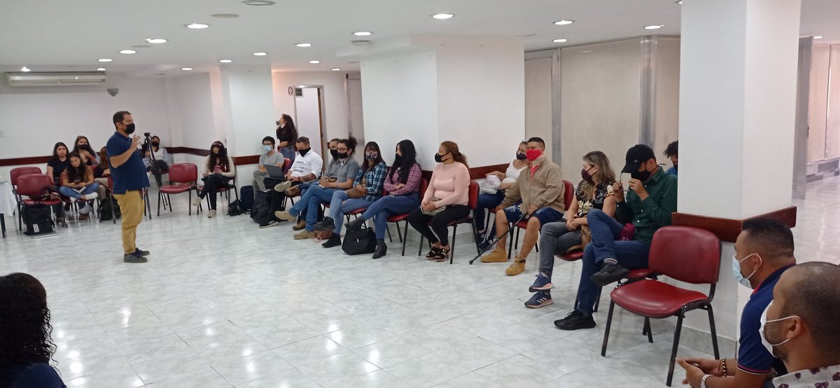cjlibertad's tweet photo. 📢 En este momento víctimas de diferentes agresiones físicas y psicológicas causadas por la Fuerza Pública se reúnen con @MisionIntCol para escuchar sus testimonios y relatos sobre estás violaciones a los derechos humanos. 
#SOSColombiaDDHH https://t.co/sBnE2OvB0T