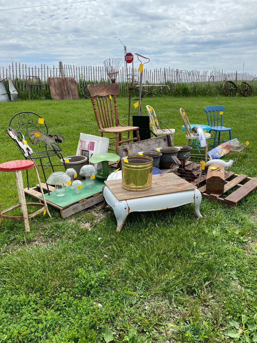 NolaBarger's tweet photo. SHOP DEALER 72
these items &amp; bunches more
15 % OFF
May 28-31      
Antiques Iowa Antique Mall
Story City, Iowa
Entire Mall on sale-15-50% off
Take trip to our mall, or if you see something you like, call &amp; buy it over the phone.
(515) 733-9311

Open 10-7

right off I-35
Exit 124 https://t.co/C0ixvJ5T3Q