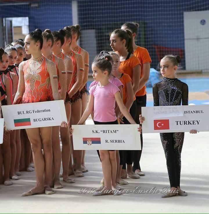 Ayşe Begüm Onbaşı’nın 2016’da çekilen resmi çok anlamlı değil mi?

O yaşta şampiyonluklar elde etmeye başlamış, tek başına ülkesini başarıyla temsil etmiş..

<a href="/aysebegumonbasi/">Ayşe Begüm Onbaşı</a>