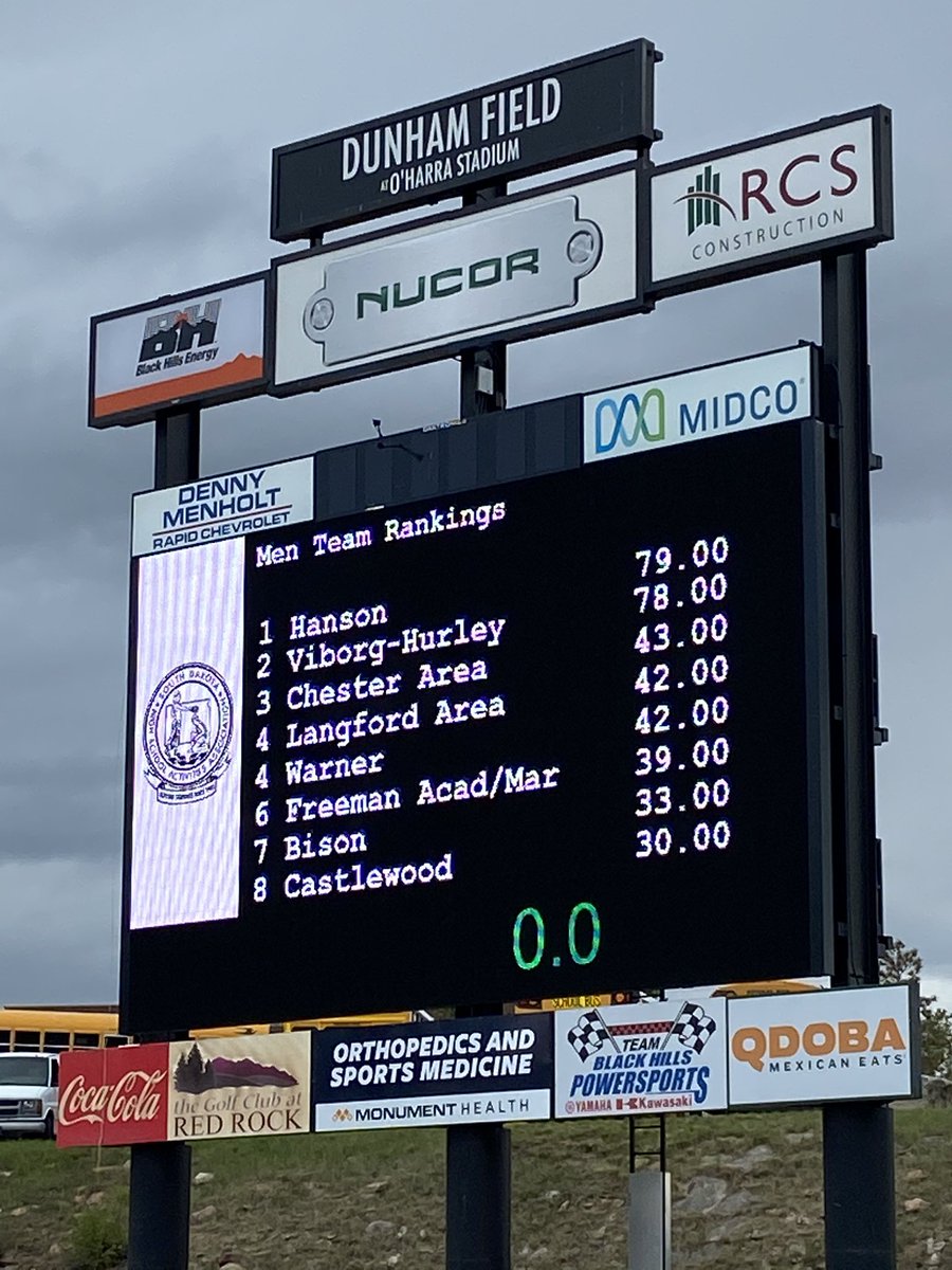 RyanDeal_605's tweet photo. Hanson is your Class B state champs. #SDTrack21 https://t.co/OIYdnSZxsb
