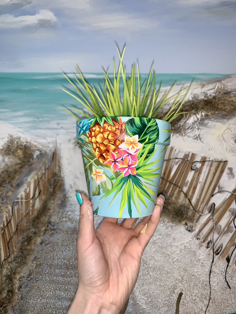 lindsayrizziart's tweet photo. Im in love 🌺🌿🍍 https://t.co/jc6DPZ8pDQ
