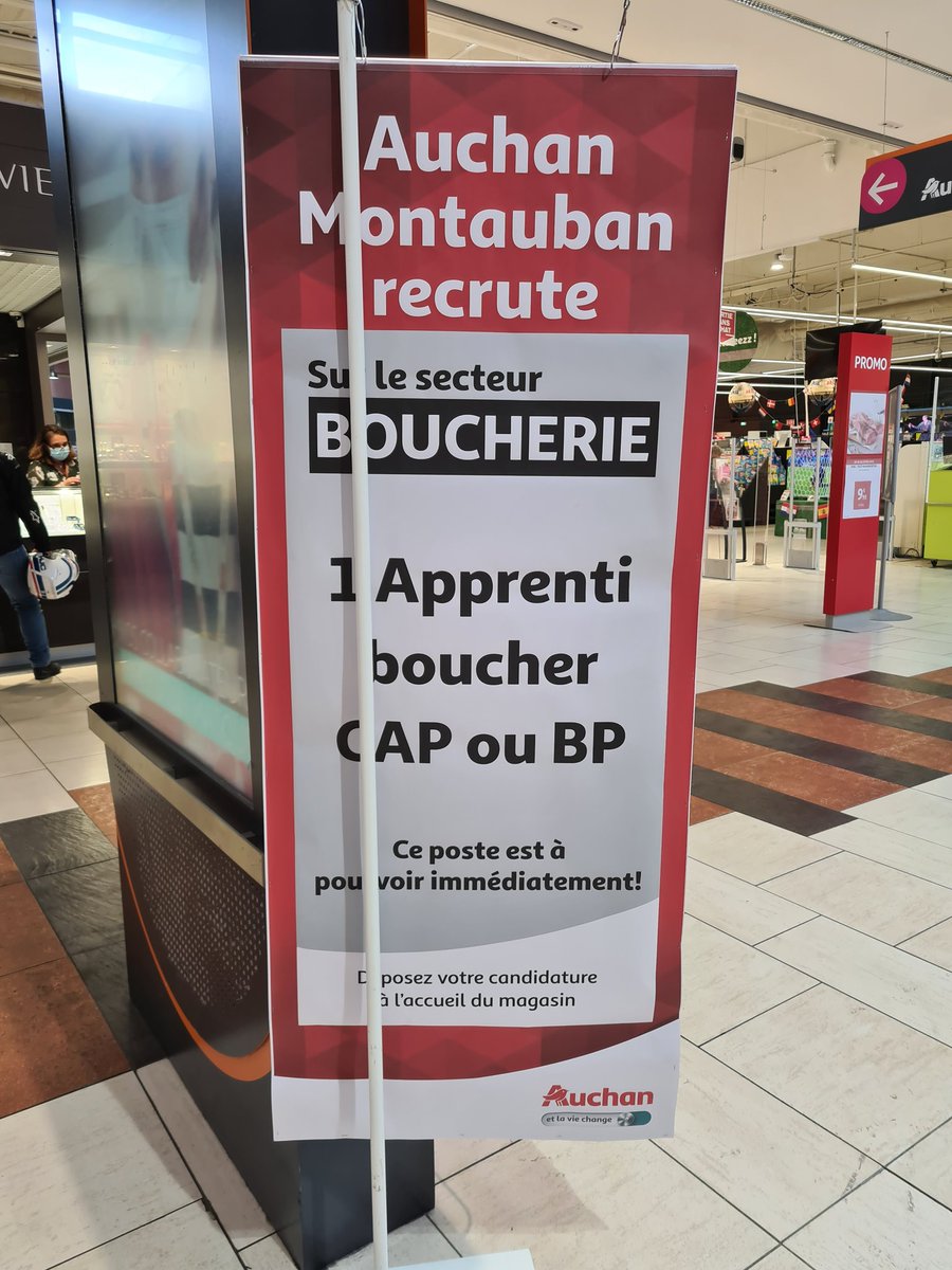 CarineRoptin's tweet photo. En faisant mes courses chez Auchan ... 2 offres d'emploi ! https://t.co/ajh1F6vlFT