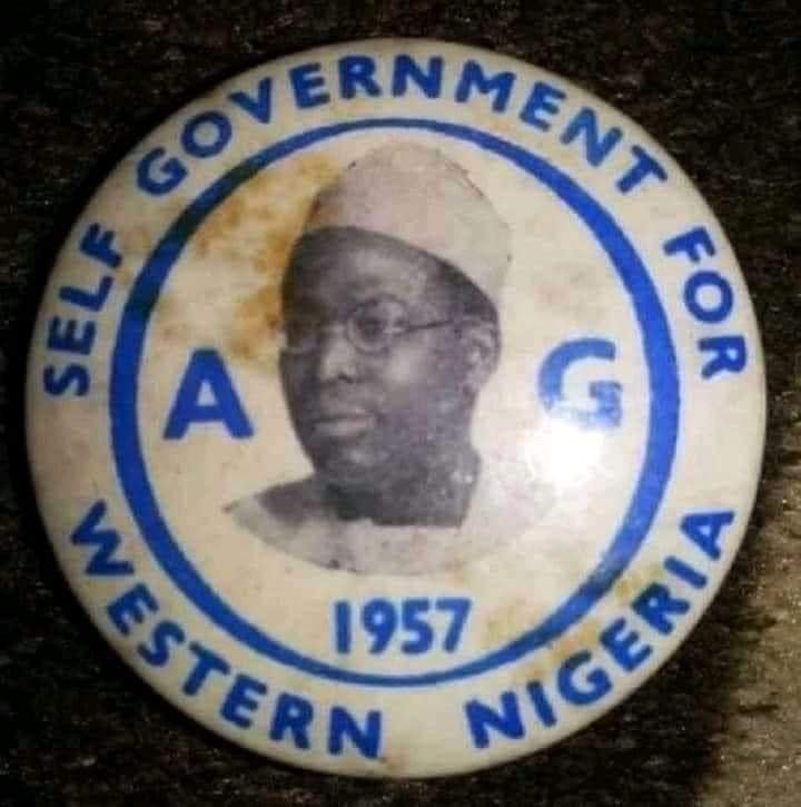 simonoginni's tweet photo. The right to self-determination is a fundamental human right. No government should infringe on the right of the indigenous population in Nigeria. 
#NigeriaBleeds #YorubaNationNow #peace https://t.co/ts7yCQnrzJ