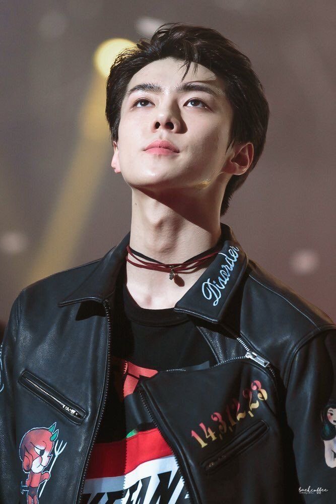 oshsource's tweet photo. eboy sehun https://t.co/eng6KHgdzN