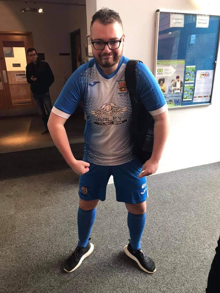 Missing: <a href="/BenShirt1/">Ben Shirt</a> 

Last seen asking for a pilsner🍷 and going all in on a 7, 2 hand🎰

Description: Massive city fan

Please help
#ManCity #Chelsea #WheresYourShitTalkingNow
