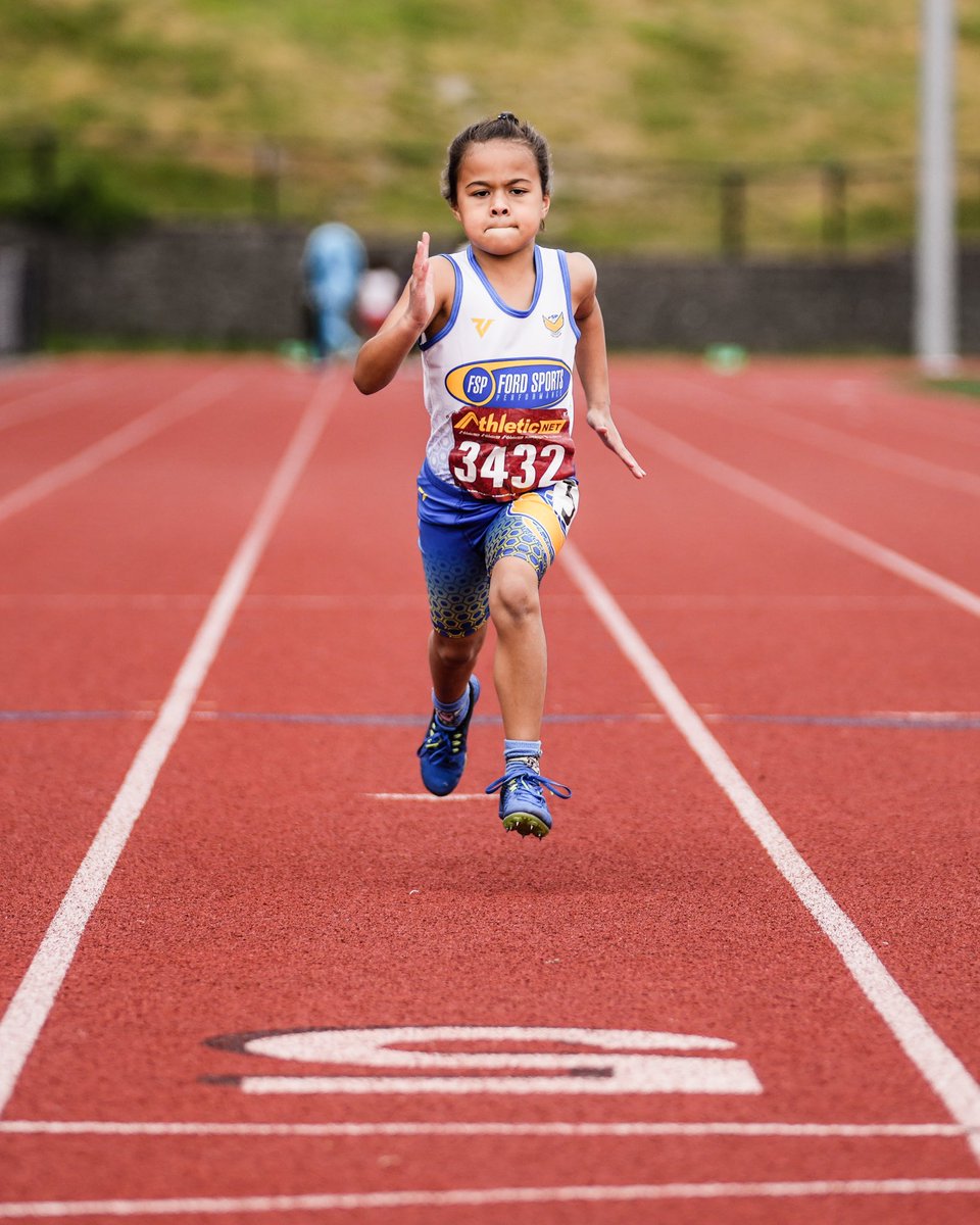 gofordsports's tweet photo. A lot of Personal Records on Gold Medals received today for our Youth Girls today! The stanford at FSP is to Compete at all times! An we do just that!

#FSPTrackClub #WIN #YouthMatters #TeamSpeed #EliteTraining @tfordfsp1 @speedmapps #CantCheatTheGrind https://t.co/R6bvz6rK9A
