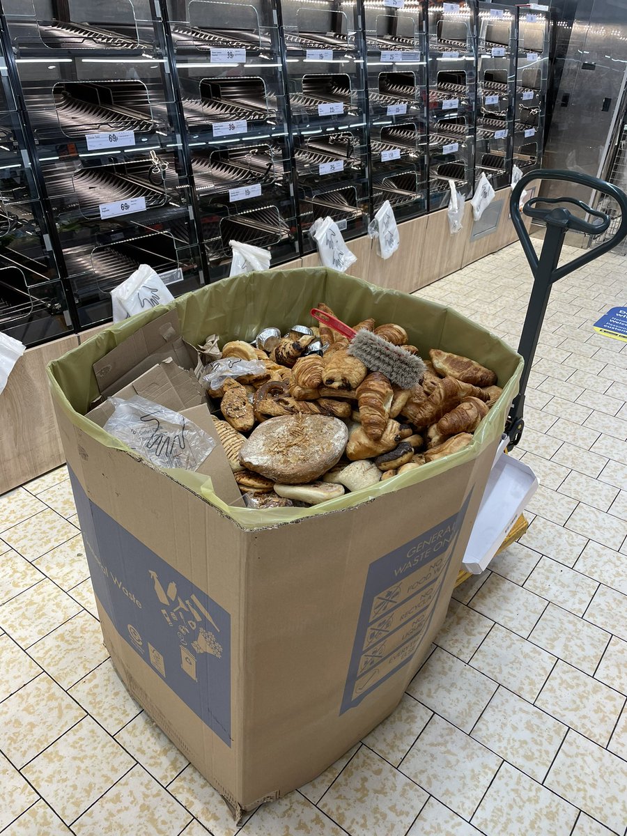 liam_bowers's tweet photo. @LidlGB Really disappointed to see all these unsold baked goods looking like they’re being thrown out. Surely there are better options? https://t.co/bucqXjubAp