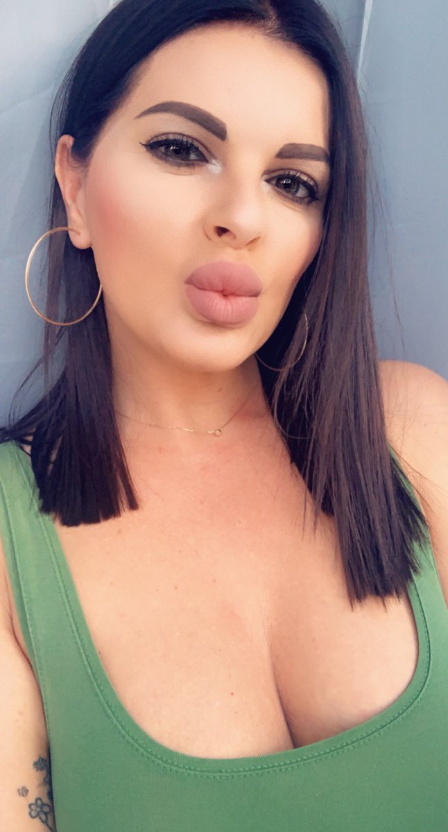 BarbaraEve_live's tweet photo. Hey 😝 https://t.co/jhsW5h7z7Z